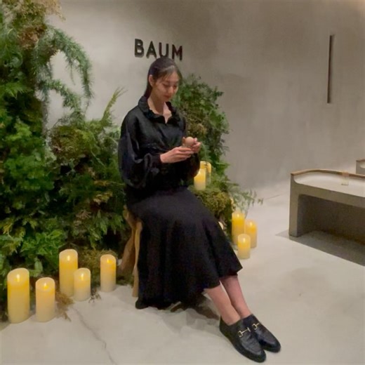 尾花貴絵 KIE OBANA on Instagram: "🪵 . ーBAUM WELLNESS RITUALー @baum_global 香り×瞑想をテーマにしたウェルネスリチュアルイベントにて BAUMのオーデコロンと共に瞑想体験をしてきました🌿 森林浴してるような⽊々を感じる空間で… 深く深呼吸し、自分の内側と向き合い心休める。 こうして脳内や感情をリセットする時間ってとても大事🧖‍♀🫧 これからBAUMの香りに包まれる時には 深呼吸をして、マインドフルネスを取り入れよーっと♪ . . #BAUM #バウム #バウムウェルネス #ウェルネスリチュアル #瞑想"