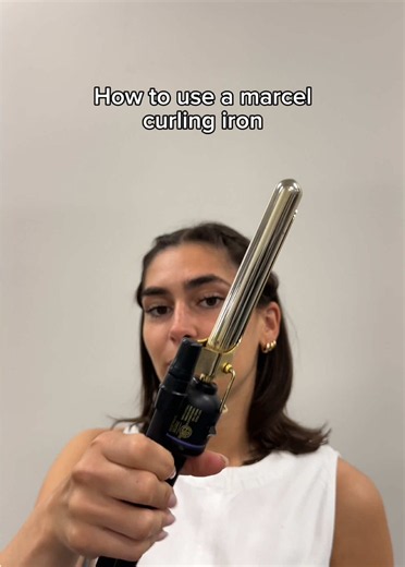 HOW TO use a Marcel curling iron ✨💗 #hairtutorial #curlingiron #marceliron #hairstylist #cosmetologist