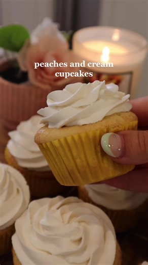 Delicious Peaches and Cream Cupcakes Recipe