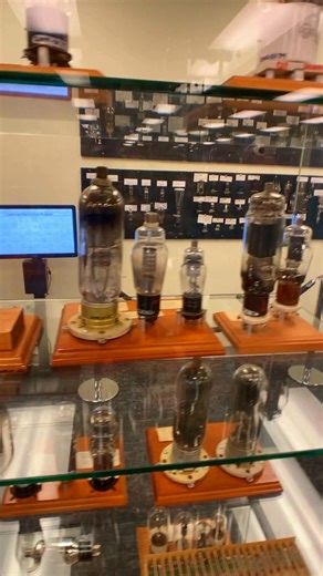 Step into the past and explore the building blocks of early electronics – vacuum tubes! 🌟 These incredible components powered everything from radios to the first computers, shaping the technology we rely on today. 🔌💻⁠ ⁠ Curious to see how it all started? Visit us at the National Electronics Museum and check out our amazing vacuum tube collection! 🛠️✨⁠ ⁠ It’s a tech lover’s dream!⁠ ⁠ Tours are by appointment only, to book, fill out the form on our website⁠ ⁠ —⁠ Book tours, field trips and wor