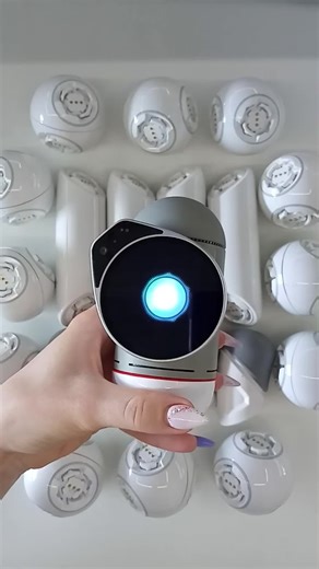 Clicbot Robot: The Size of a Toddler