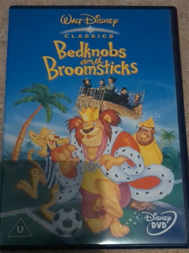 The DVD Review Episode 359: Bedknobs And Broomsticks 2002 DVD. This is for @Zoelouise, @Stella VM9🐐🇳🇱, @Zaid Alrashed, @Matthew Nelmes, @AJ Rhodes, @WrightStreetdeck6808, @JJ, @Nintendo-Units, @Steven Fellas, @PixelDominus, @bsnt831_2 and @Stephen_Marshall2007.