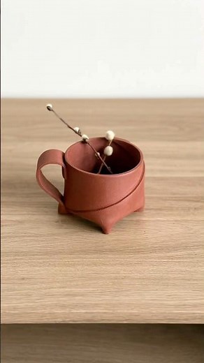 Online tutorials, templates and pieces on chaargoush.com#lineart #ceramic #behnazsharifian #interior