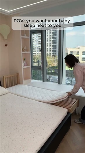 This all-beech wood interlocking bed for your baby is smooth and burr-free, achieving a truly se