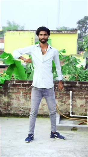 Bharat per javani bechara Lage #public Dancer video viral #dancer sandipactor