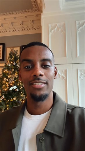 Sweden Men's National Team on Instagram: "En hälsning från Sveriges bästa spelare 🤳💫"