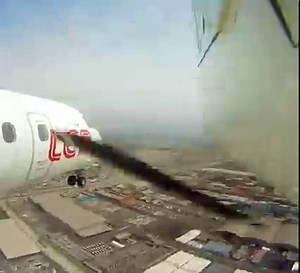 65K views · 1.5K reactions | ✈️ Rare view from wing/engine of Dash 8 landing at Lima Airport #pilot #pilotlife #aviation #airlines #dash8 #LCPeru #lima #peru #limaairport #goprooftheday #gopro #landing FlightAware Flightradar24.com | Just Planes | Facebook