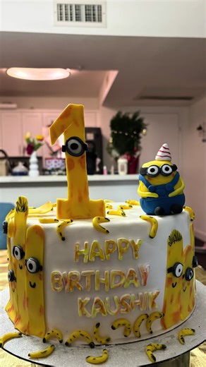 Delicious Minions Cake Design for Bay Area Parties