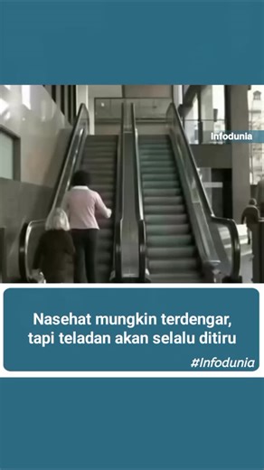 infoodunia.id on Instagram: "Banyak orang tua merasa sudah sering menasihati anak, namun hasilnya tidak sesuai harapan. Faktanya, dalam psikologi perkembangan anak, modeling (keteladanan) memiliki pengaruh lebih besar dibanding sekadar nasihat atau aturan. Anak belajar melalui observational learning: mereka menyerap dan meniru perilaku yang mereka lihat setiap hari, terutama dari figur terdekat seperti orang tua. Itulah sebabnya, ketika anak menunjukkan perilaku negatif, sering kali itu adalah c