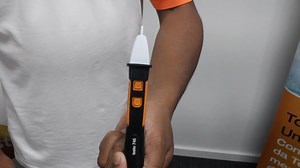 Instrumentos de medição elétrica da Testo. Pense, em vez de apenas medir. Medição segura e conveniente de corrente, tensão ou resistência. Saiba mais: https://fcld.ly/2nfpuds #linhaelétrica #instrumentosdemedição #testo | Testo Brasil