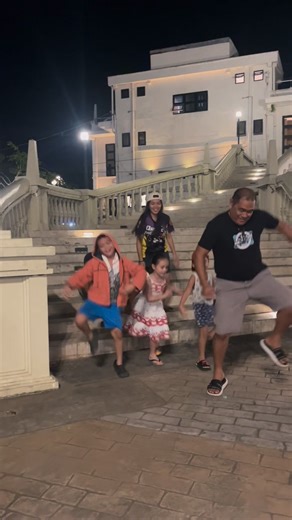 178K views · 3.6K reactions | Naa gyud koy kauban nga Australiana hahaha  #AngkolTotzkie #highlightsシ゚ #follower #highlights #followersreelsfypシ゚viralシfypシ゚viralシalシhighlights | AngkolTotzkie vlog | Facebook