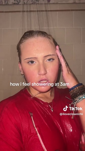 shrek_makeup (@shrek_makeup)’s video of shower