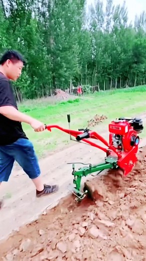 Multifunctional Walk-Behind Single-Chain Track Micro-Tillage Machine