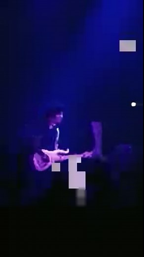 111K views · 4.3K reactions | "Purple Rain" in concert at the Carrier Dome in Syracuse, NY! View all your favorite live performances of Prince classics on the Official Prince YouTube channel! Link in the comments to subscribe.  | Prince | Facebook