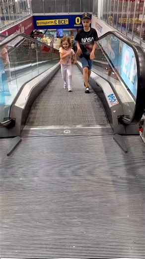 Funny elevator too #cute #top