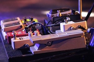 Where to Place Volume Pedal for Swells | Tone Topics - Dedicated guitar site with everything guitar gear, how-to guides, tutorials, reviews for all guitar players.