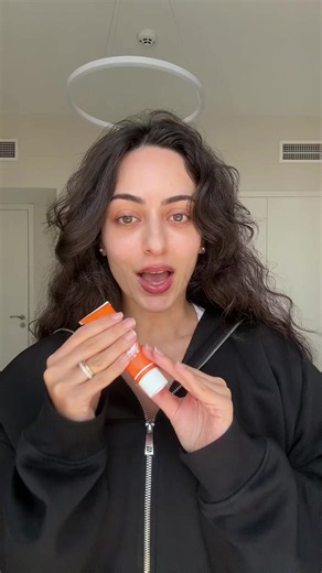 Azelaic Acid for Acne Skin: How It Works & How to Use