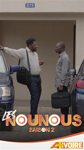 Eeh Pascal, comment peut-on vendre sa propre femme à vil prix comme ça ? 😂😂 Même Tosca ne savait plus où mettre la tête. Sacré Pascal ! Les Nounous – Saison 2 Du lundi au vendredi à 15H00 sur A IVOIRE 📷Rediffusion: 📷08h20; 📷 11h40; 📷19h00; 📷21h30. 📷Rediffusion le week-end - Samedi: 09H10; 20H30 - Dimanche: 13H00 #nounou @herv.franck.vlehi @ayastephanie29 @christellezunon17 @odomarie @biggykiing @loupita.officiel @guehievasandrine