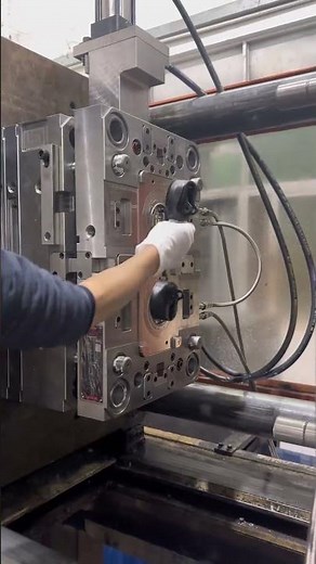 Threaded Injection Mold | Precision for Threads and Tight Fits