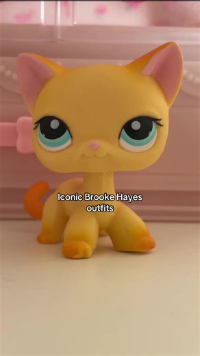 Discover Iconic Brooke Hayes Outfits in LPS Unboxing