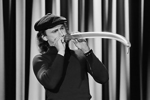 Watermelon-smashing comedian Gallagher dead at 76