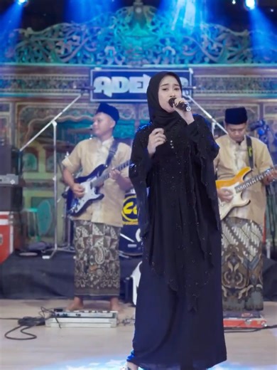 ALLAH ALLAH AGHISNA - Nurma Paejah Adella - OM ADELLA Title : Allah Allah Aghisna Singer : Nurma Paejah Adella Music : OM. ADELLA @nurmapaejah @hennyadella.yt Tayang Di Youtube Channel : HENNNY ADELLA #omadella #omadellaterbaru #dangdut #dangdutkoplo #typ #nurmapaejah