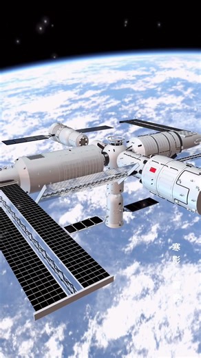 神舟二十二号即将在酒泉卫星发射中心发射升空，该飞船承担应急补位与物资补给双重使命。#神舟二十二号飞船 #军迷发烧友 # 军事科技 #shorts