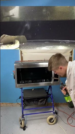 ￼ What happens if you microwave a CD? ￼