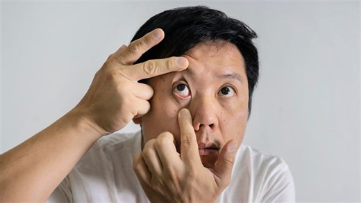 6 Warning Signs To Get Your Eyes Tested