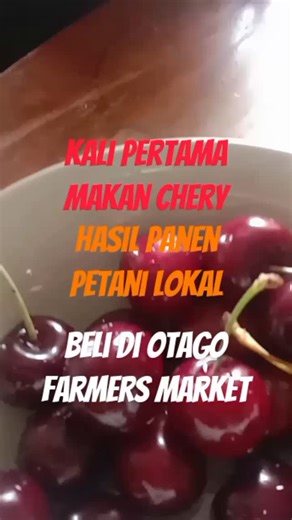 Edi Subkhan on Instagram: "Habis jalan kaki di pasar rakyat Otago hari ini. Beli cheri, pokchoi, tempe."