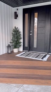 Have an old artificial Christmas tree you’re tempted to throw out or giveaway? Think twice, you might want to repurpose it into mini trees for your outdoor holiday decor! #recyclechristmastree #repurposed #christmastree #artificialchristmastree | Welcome to the Woods