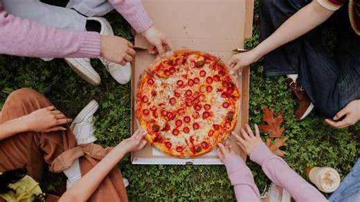 10 overpriced pizza chains that aren't worth it, according to customers