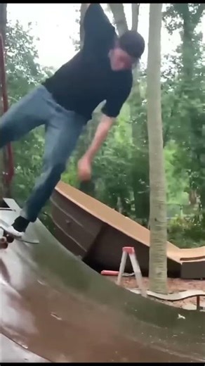 BACK YARD SKATE PARK #skateboarding #shorts #skateboarding #skatebord #skatepark