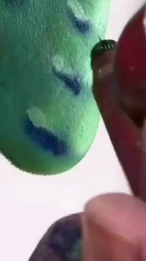 2.8K views · 22 reactions | FakeUp- All eyes on you I painted myself as an Alien with multi eyes to bring an illusion. . #makeup #transformation #illusion #art #artist #bodypainter #airbrush | Airbrush Hero By Avi Ram | Facebook