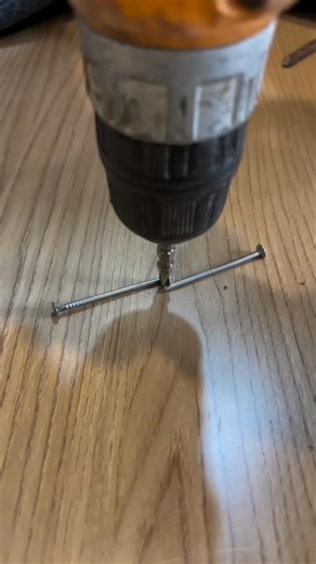 BuildWiseTR on Instagram: "DIY Compass Hack: Drill Bit and Nails! Need to draw a perfect circle but don't have a compass? This brilliant woodworking hack uses your drill and two small finishing nails. Secure a nail sideways in the drill chuck to act as the pivot point. Place a second nail to mark the radius. Spin the drill slowly while holding the pivot nail steady to create a perfectly scribed circle for cutting holes or decorative work! #WoodworkingTips #DIYTools #DrillHack #Carpentry #CircleJ