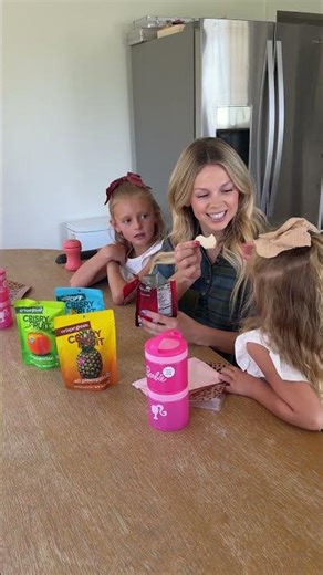 School Snack packing with Crispy Fruit!