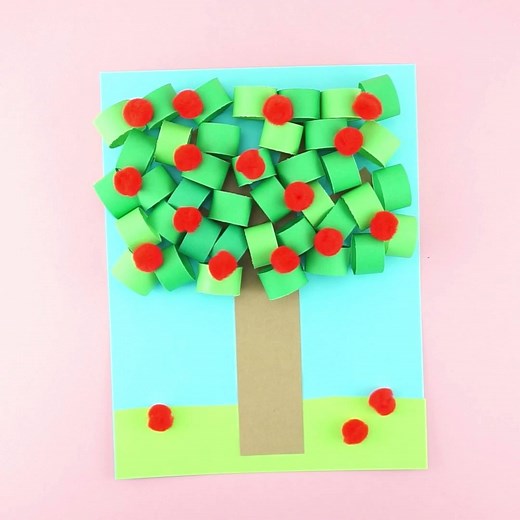 3D PAPER APPLE TREE CRAFT -Fun craft for the fall season. SEE THE DETAILS ----> https://iheartcraftythings.com/3d-paper-apple-tree-craft.html | I Heart Crafty Things