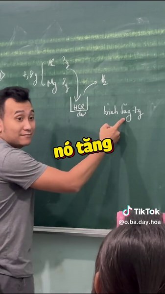 Năn nỉ mí đứa lun ó. Bảo toàn dùm Ba với 🥹#ongbadayhoa #funmoments #xuhuong #chemistry #hoahoc #bahoa #funnyteacher #bahoa