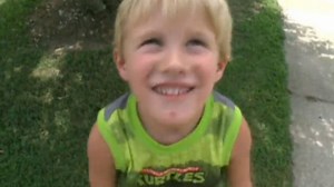 Restaurant Kicks Out Boy, 4, for Sleeveless Shirt