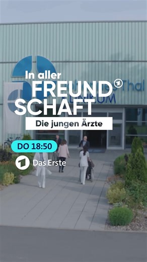 Eine Portion Liebe aus unserer aktuellen Folge "Unter Verdacht" (444) 🥹 Habt ihr die Folge schon gesehen und wie fandet ihr sie? 😍 . Bild: ARD/Michael Kremer | In aller Freundschaft - Die jungen Ärzte