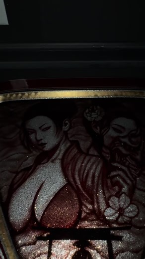 Danny Gutierrez on Instagram: "Tour pack done up 4 coats of high solids clear coat let it dry sand color sand Flo coat then cut and buff. Pink tins came back for some repairs #timelessengraving #custompaint #pink #metalflake #art"