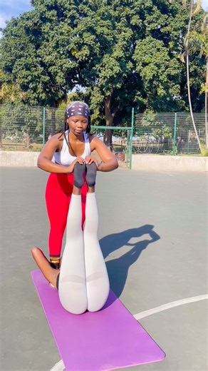 2.4M views · 10K reactions | Consistency Core sets with balance  burn  love-handles + Build strength ‍♂️ Save & Try! #motivation #fitness #wellness #abs #transformation #explore #reelsfb #fyp #reels #trending #workout #results #foryou | Zayne24Fit | Facebook