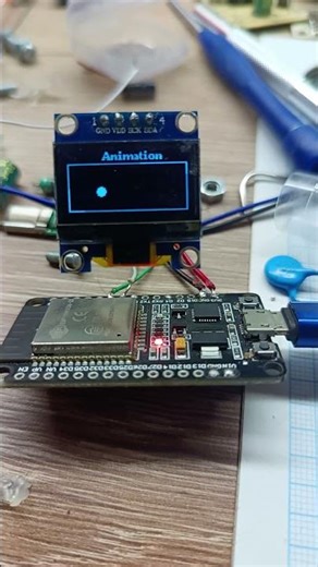 Testeando el ejemplo de I2C U8G2 Display Demo idf sdk #eletronica #esp32 #curiosidades #programming