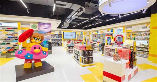 Minnesota's second LEGO store opens its doors