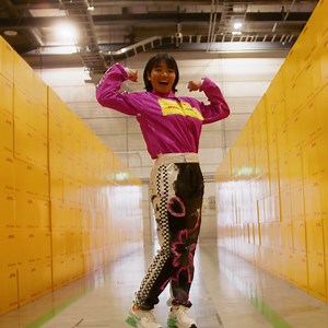 115K views · 1.6K reactions | “It’s not just a race suit…” ️ As part of DHL's GoTeach Female Empowerment Workshop, the girls had the opportunity to design and pitch their 'race suit of the future' to earn their spot in an exclusive @fiaformulae race day experience.  Juju / 野田樹潤 #TEAMDHL #TogetherGreen #DHLFE #FormulaE | DHL Motorsports | Facebook