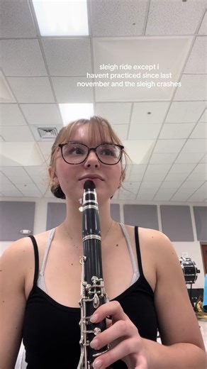 i look so chuzz when i play im crying #sleighride #band | band