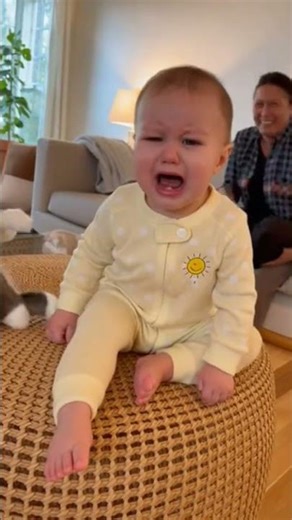 Cat Slaps Baby 😹👶 | Baby’s Funny Crying Reaction 😂#CatVsBaby #FunnyBaby #CatFunny #BabyCrying #LOL
