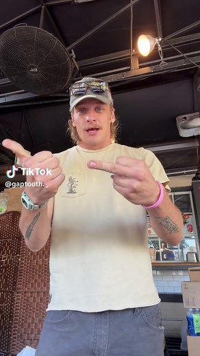 Tricks to Annoy Friends and Make Them Flip You Off