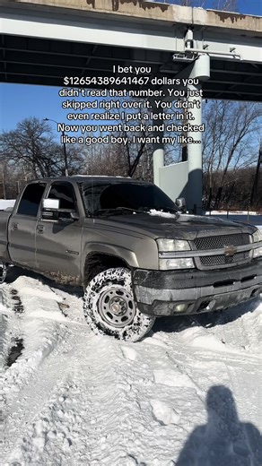 Good boy😛😛#gmt800 #gmt800withthreateningauroras #digrigs🌾 #trucktok