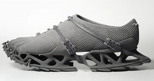 «The Cryptide», ένα sneaker από τον σχεδιαστή Stephan Henrich | Parallaxi Magazine